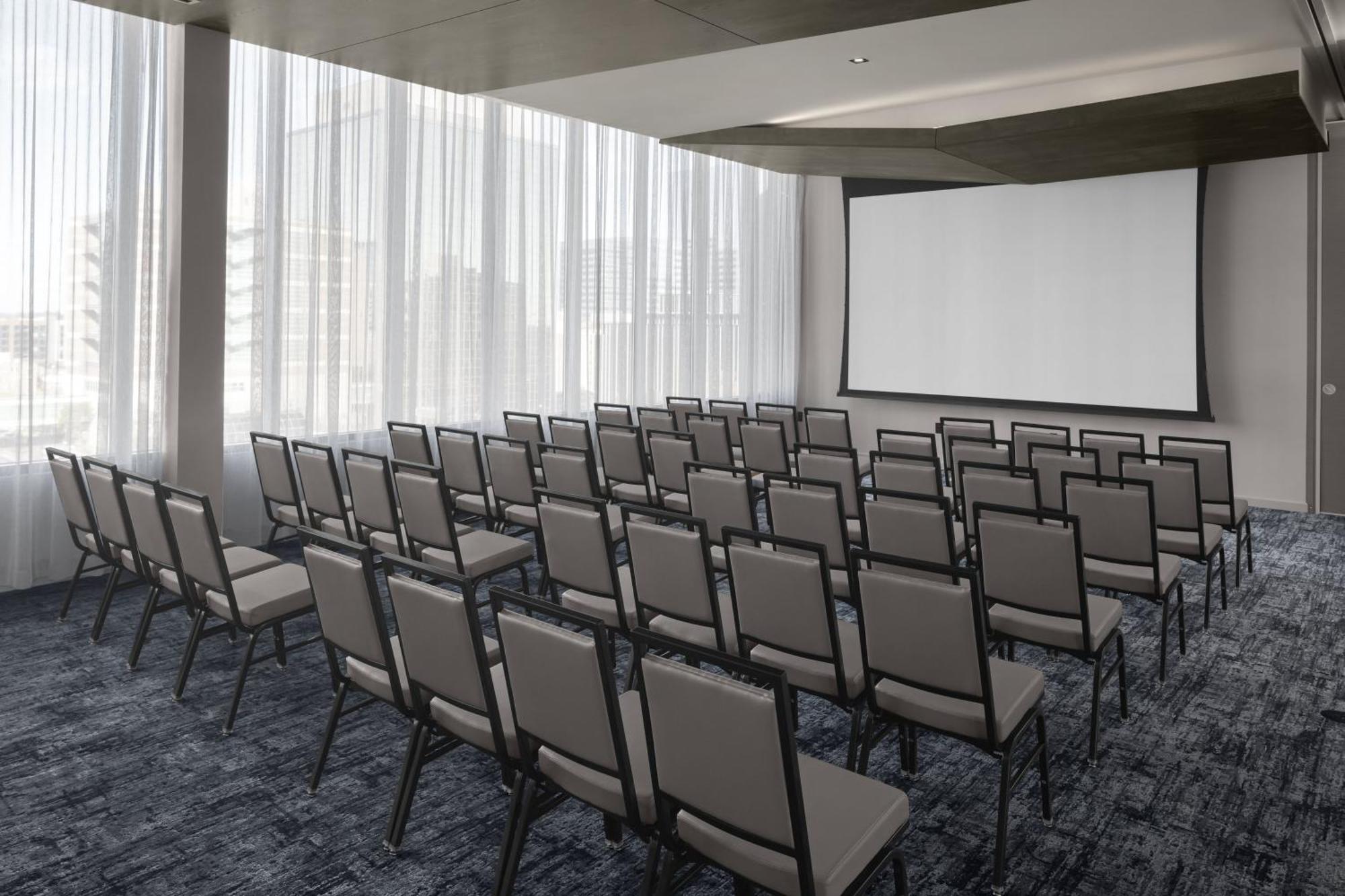 Ac Hotel By Marriott St. Louis Clayton Bagian luar foto