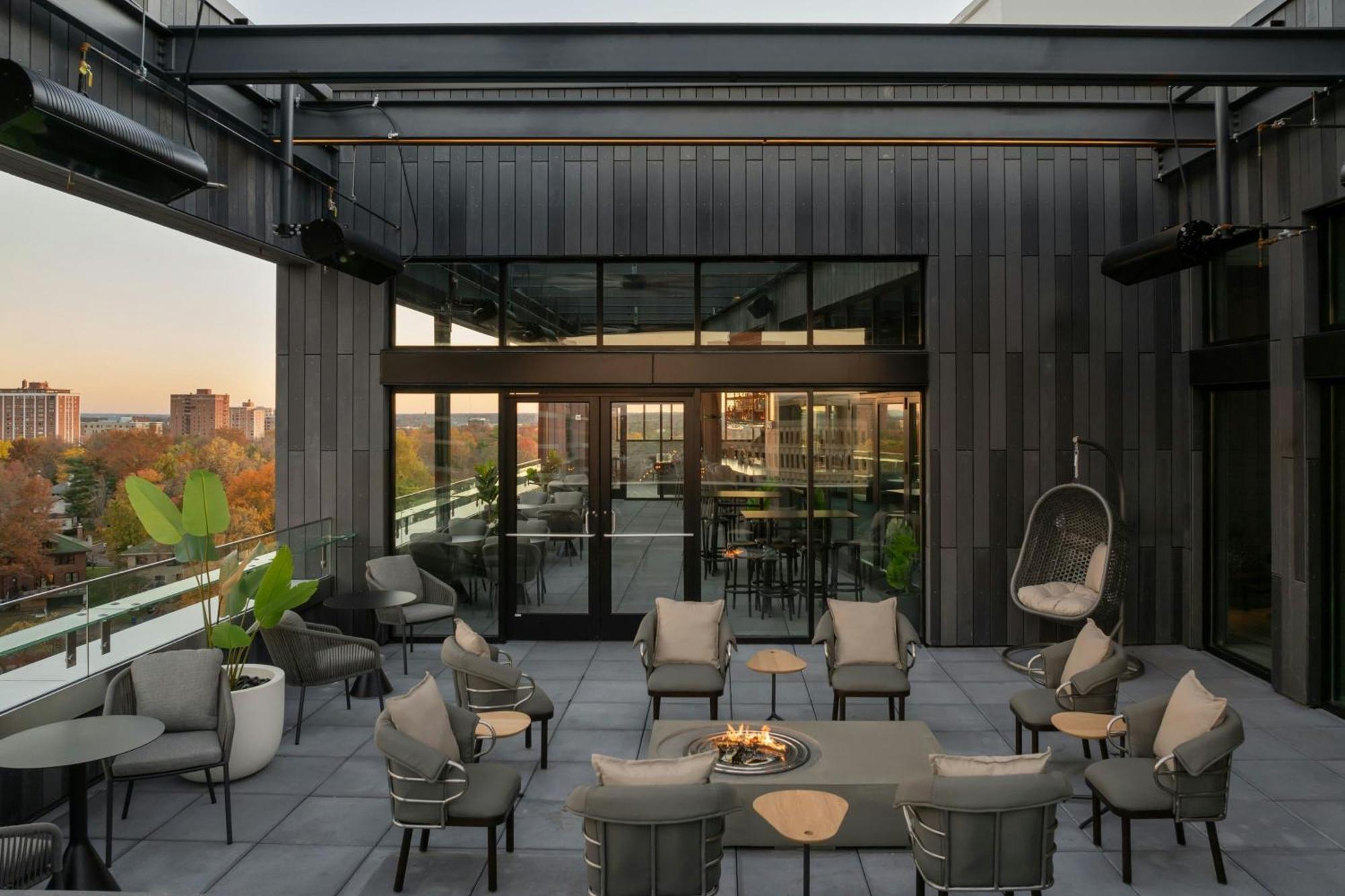 Ac Hotel By Marriott St. Louis Clayton Bagian luar foto